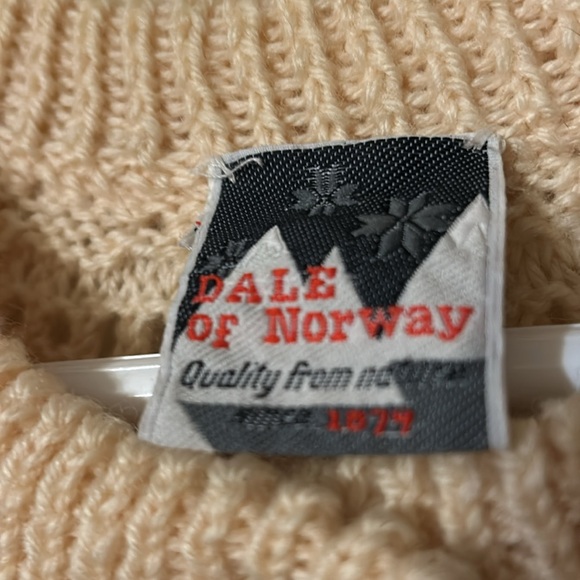 Dale of Norway Vintage Wool Nordic Faire Isle Button Down Cardigan Size Medium - Picture 2 of 6